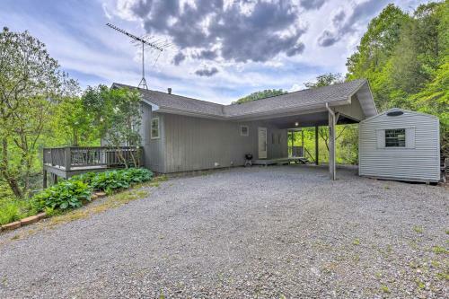 Pet-friendly Waynesville Home With Mtn Views!