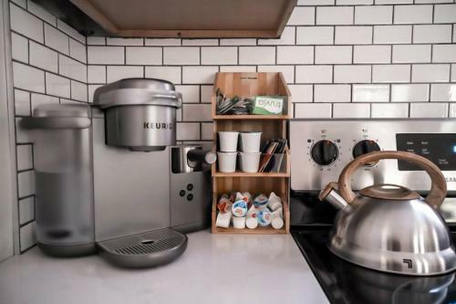 Great Location! Private, Stylish, Mins To Dt