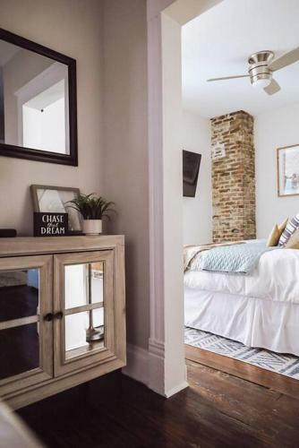 Great Location! Private, Stylish, Mins To Dt