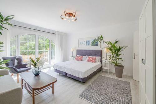 Moderne Villa,strandnah,meerblick,pool,12 Pers.,klima,schnelles Internet