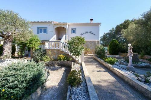 Moderne Villa,strandnah,meerblick,pool,12 Pers.,klima,schnelles Internet