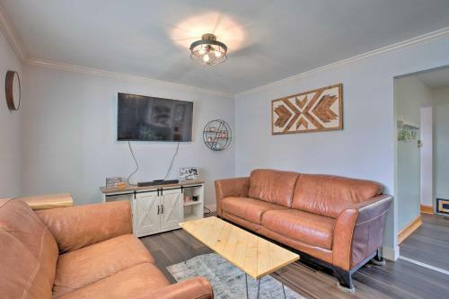 Cozy Seaside Cottage With Hot Tub And Game Room!