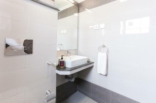 Zip By Spree Hotels Mangala International