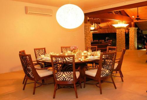 Hotel Eskaya Beach Resort And Spa