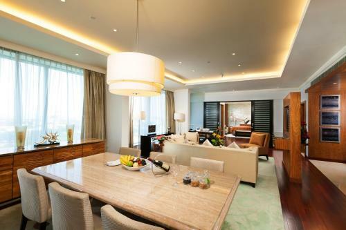 Hotel Vivanta By Taj Surya