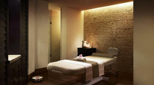 Hotel Vivanta By Taj Surya