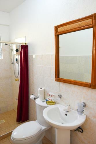 Hotel Alona Vida Beach Resort