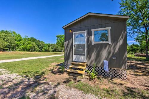 Lake Fork Getaway Tiny Home In Alba With Bbq!