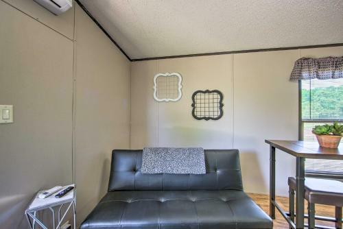 Apartamento Modern Alba Tiny Home Near Lake Fork Boating!