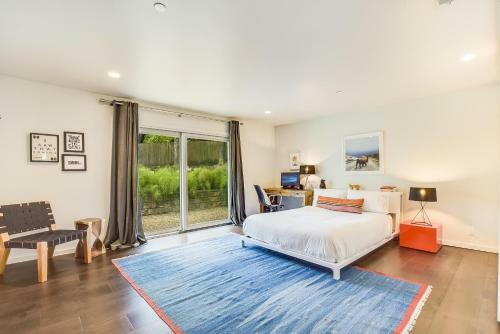 The Above Hidden Oaks Estate