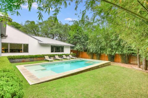 The Above Hidden Oaks Estate
