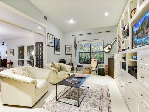 The Above Chapparal Estate