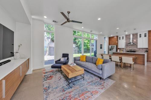 Modern Home In Trendy East Austin Home