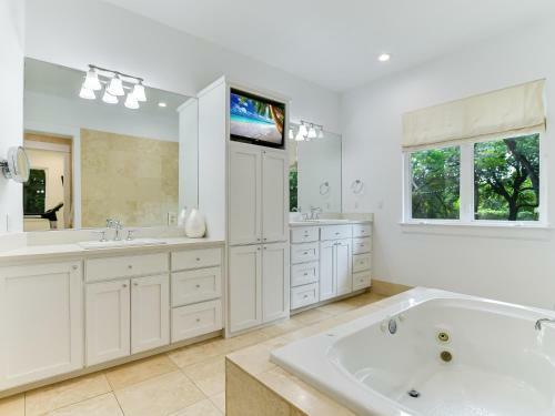 The Above Austin Luxe Estate