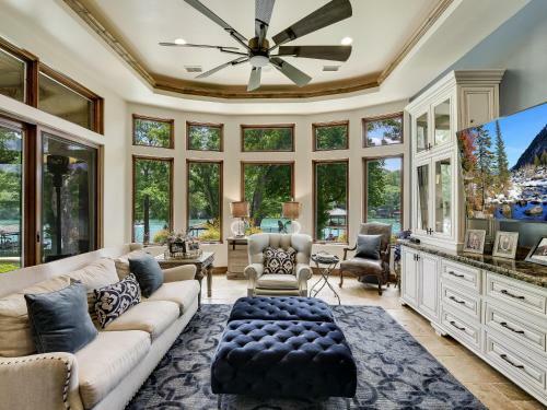 The Above Casa Tranquility On Lake Austin