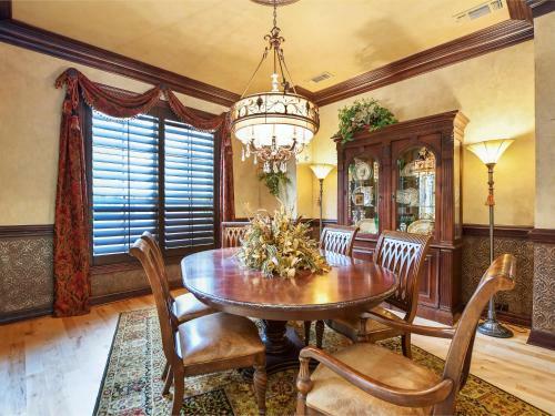 The Above Creekside Estate