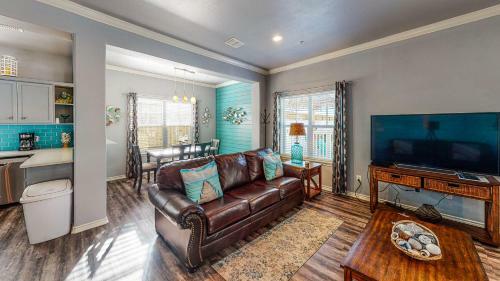 Villa Mc16 Multi-level Condo, Shared Pool & Hot Tub, Close To Beach