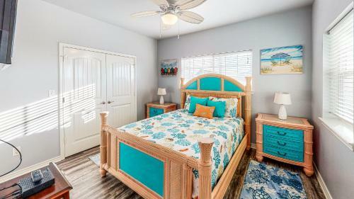 Villa Mc16 Multi-level Condo, Shared Pool & Hot Tub, Close To Beach
