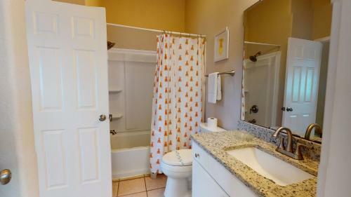Fh4 Charming 3 Bedroom Condo, Near Beach, Shared Pool