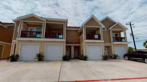 Villa Bc203 New Townhome, Heated Pool With Slide, Golf Cart Accessible
