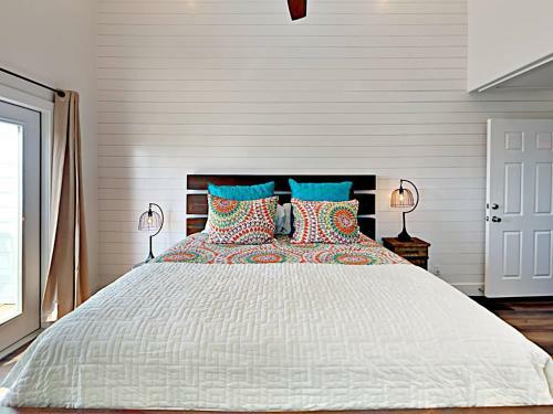 Lp11 Beach House On Stilts, Ocean View From Deck, Large Master Suite, Keurig Coffee Maker