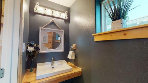 Pfc1006 Spacious Home In Town, Shared Pool, Ample Parking, Near Restaurants
