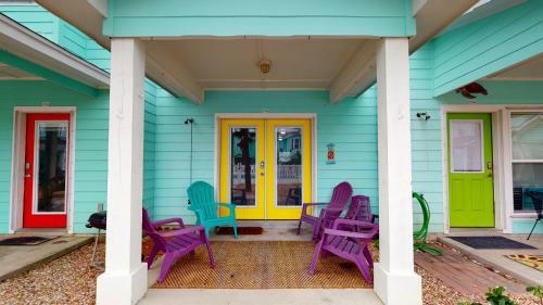 Villa Tc703 Newly Decorated Townhome, Shared Pool, In Town, Close To Beach