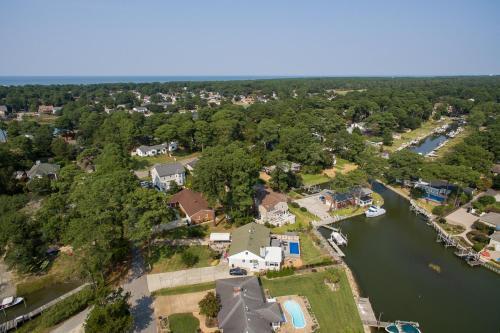 Absalom Cove Home