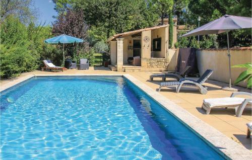 Three-bedroom Holiday Home In Maubec