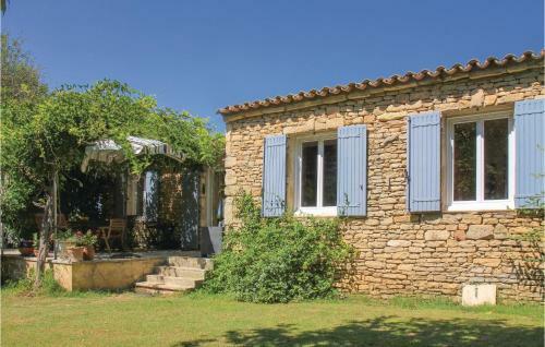 Three-bedroom Holiday Home In Maubec