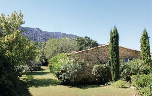 Three-bedroom Holiday Home In Maubec