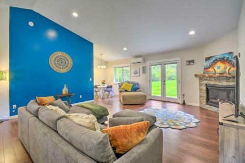 Seaside Property With Fire Pit, Steps To Beach!