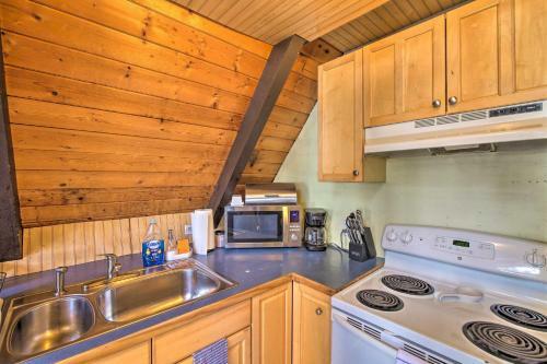 A-frame With Views Walk To Snoqualmie Lifts!
