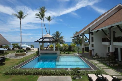 Hotel Dive Thru Resort