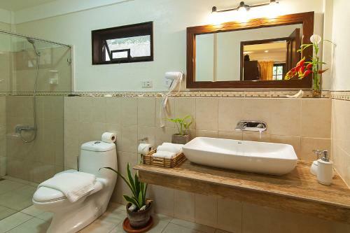 Hotel Oasis Beach And Dive Resort
