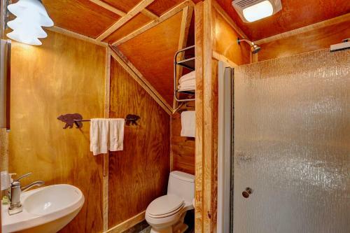 Maverick Log Home Deluxe Retreat