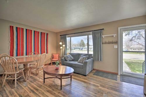 Cozy Sheridan Abode Near Parks And Restaurants!