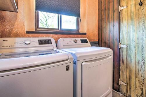 Unique Phoenix Abode With 2-tier Patio And Grills