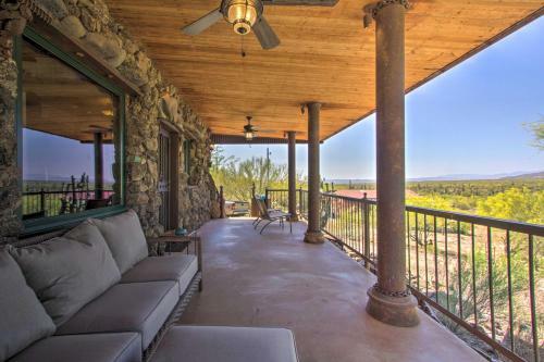 Unique Phoenix Abode With 2-tier Patio And Grills