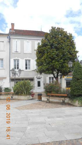Apartamento Appartement Place de La Mairie � N�rac