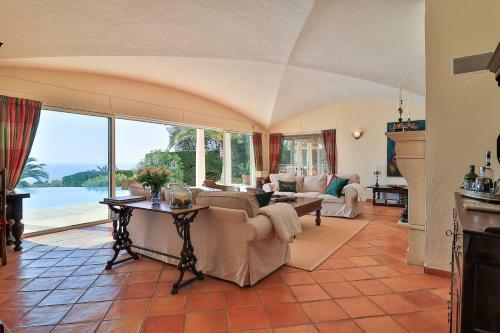 Villa Horizon Bleu F�r 8 Pers., Luxuri�s, Pool