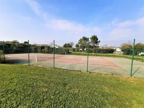 Chalet Proche De La Mer - Piscines Chauffees
