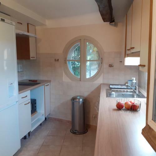 Charmante Maison Avec Jardin Dans Un Village Du Var!
