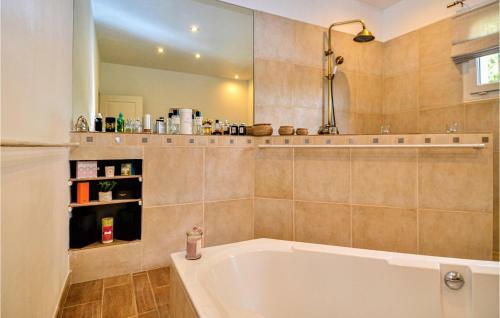 Amazing Home In Tarascon With 3 Bedrooms