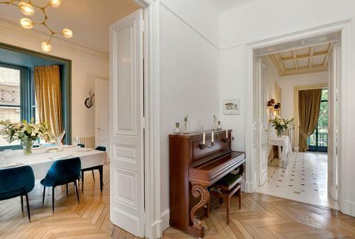 Exceptionnel Chalet Napol�onien Avec Piscine