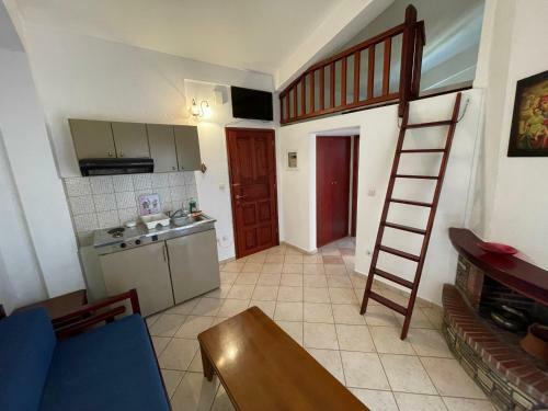 Hostal Galazia Akti Seaside Apartments