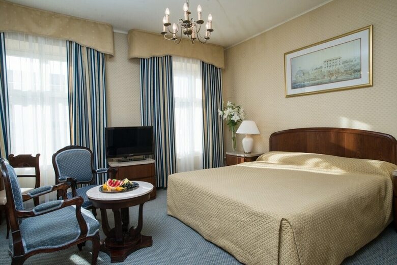 Grand Hotel