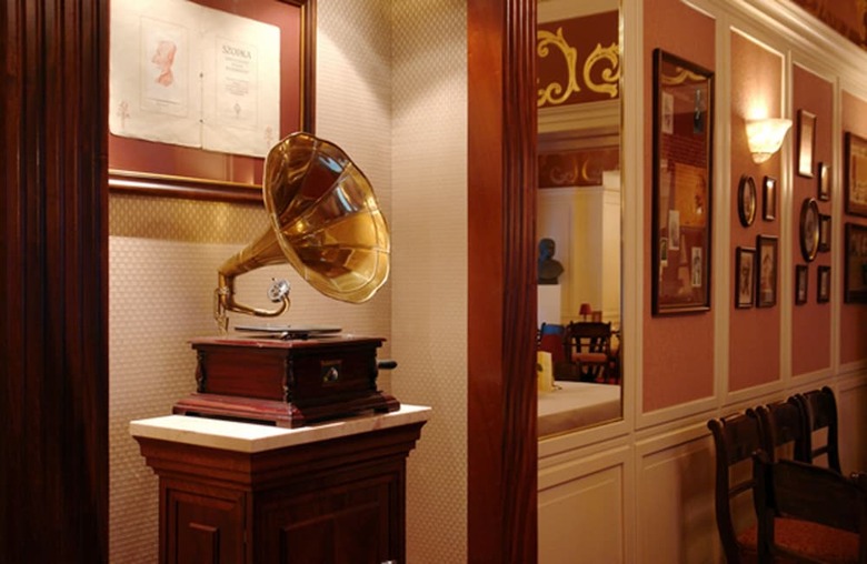 Grand Hotel