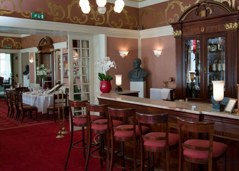 Grand Hotel