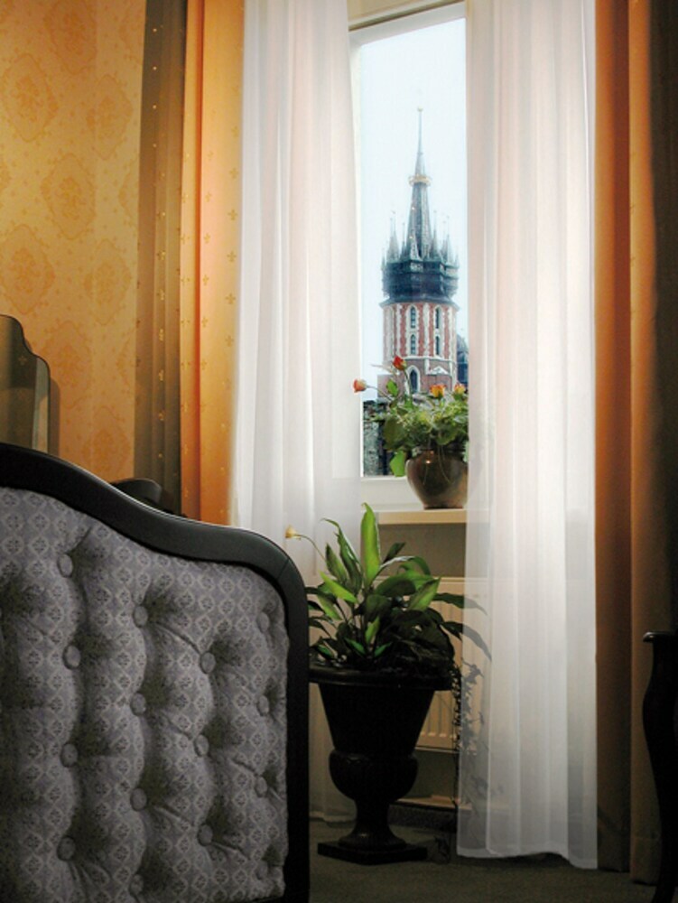 Grand Hotel